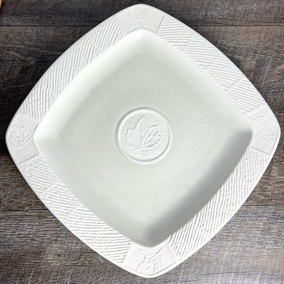 Pfaltzgraff SIERRA LEAF IVORY WHITE 13 3/4" SQUARE PLATTER PLATE - Picture 1 of 9